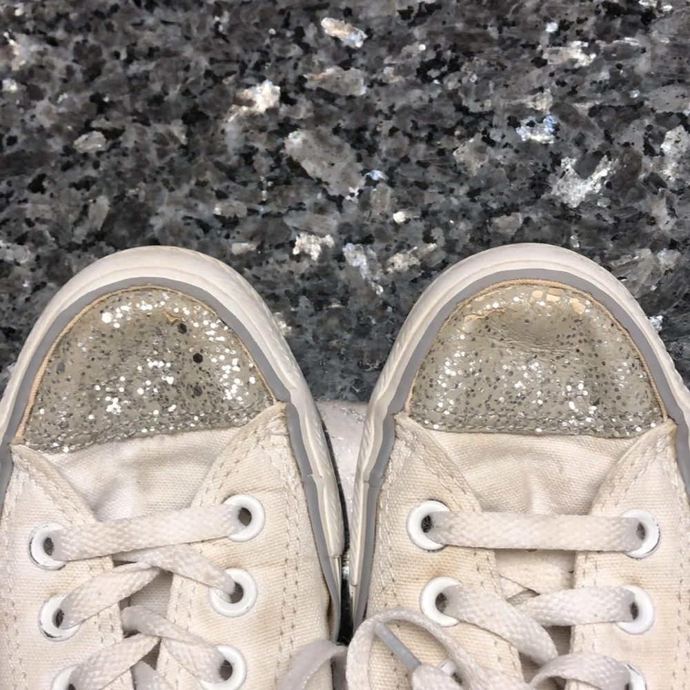 Converse All-Star Chuck Taylor Lo Glitter Toe Sneakers - Picture 13 of 17